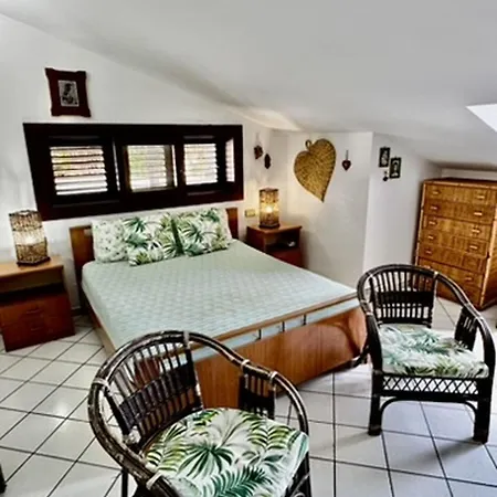 Tocco Vicino Al Mare